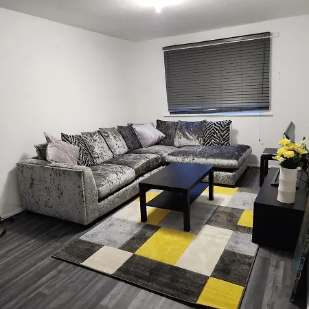 1 Bedroom Service Apartment With Netflix West Thurrock Exterior photo