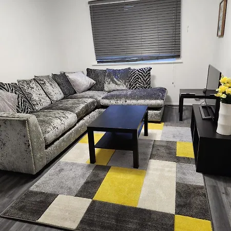 1 Bedroom Service Apartment With Netflix West Thurrock Exterior photo