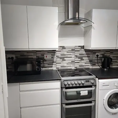 1 Bedroom Service Apartment With Netflix West Thurrock Exterior photo
