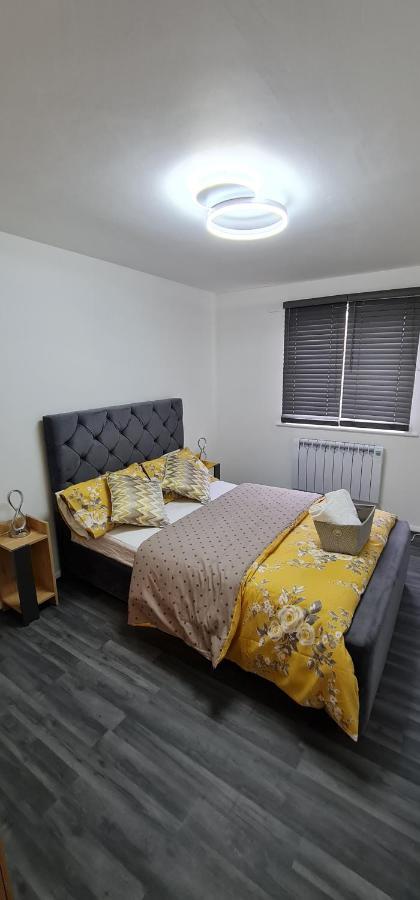 1 Bedroom Service With Netflix Apartment
