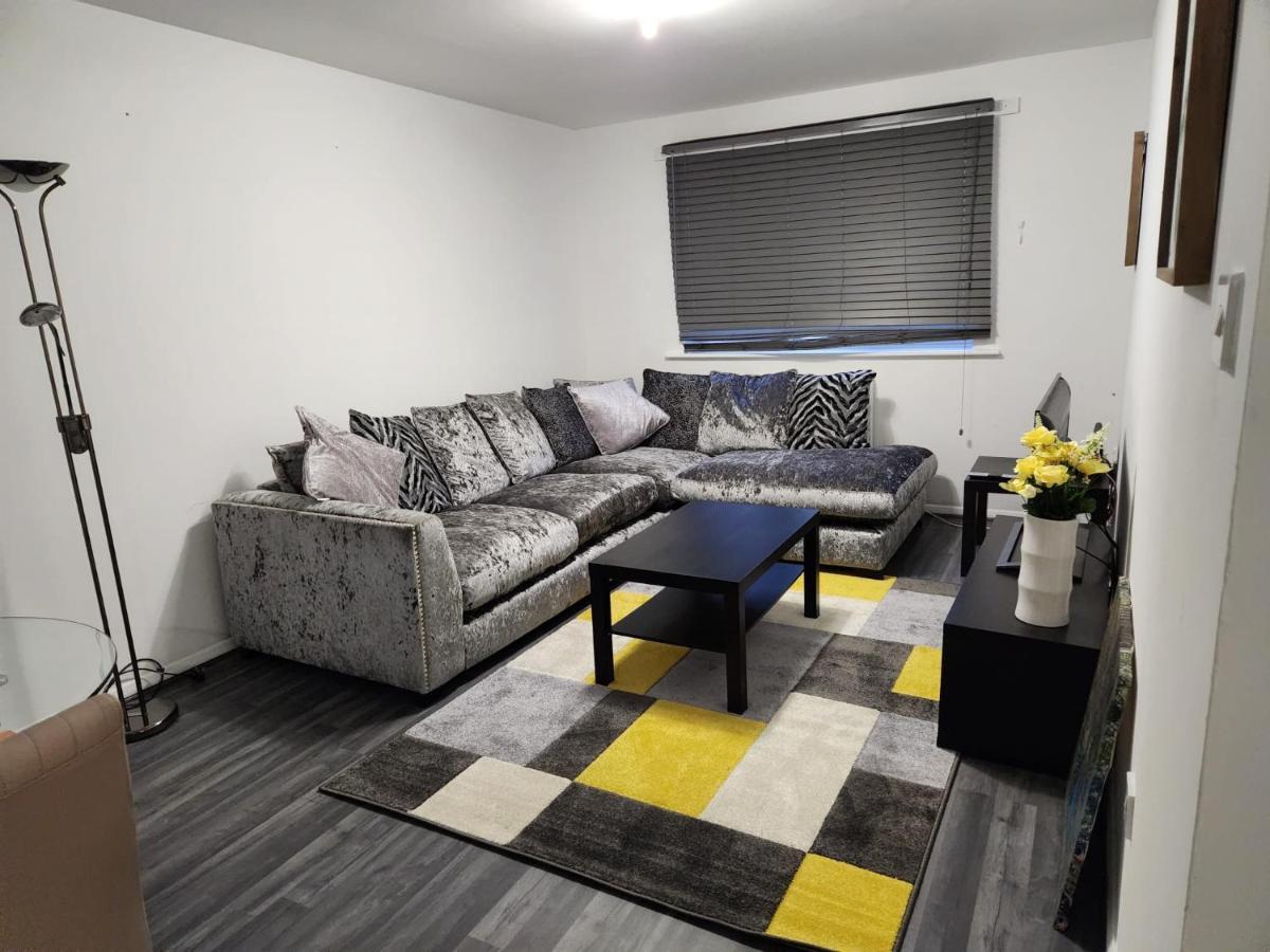 1 Bedroom Service With Netflix West Thurrock