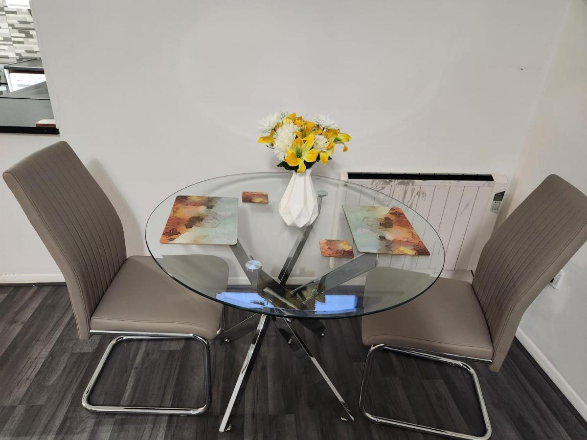 Apartment 1 Bedroom Service With Netflix *
