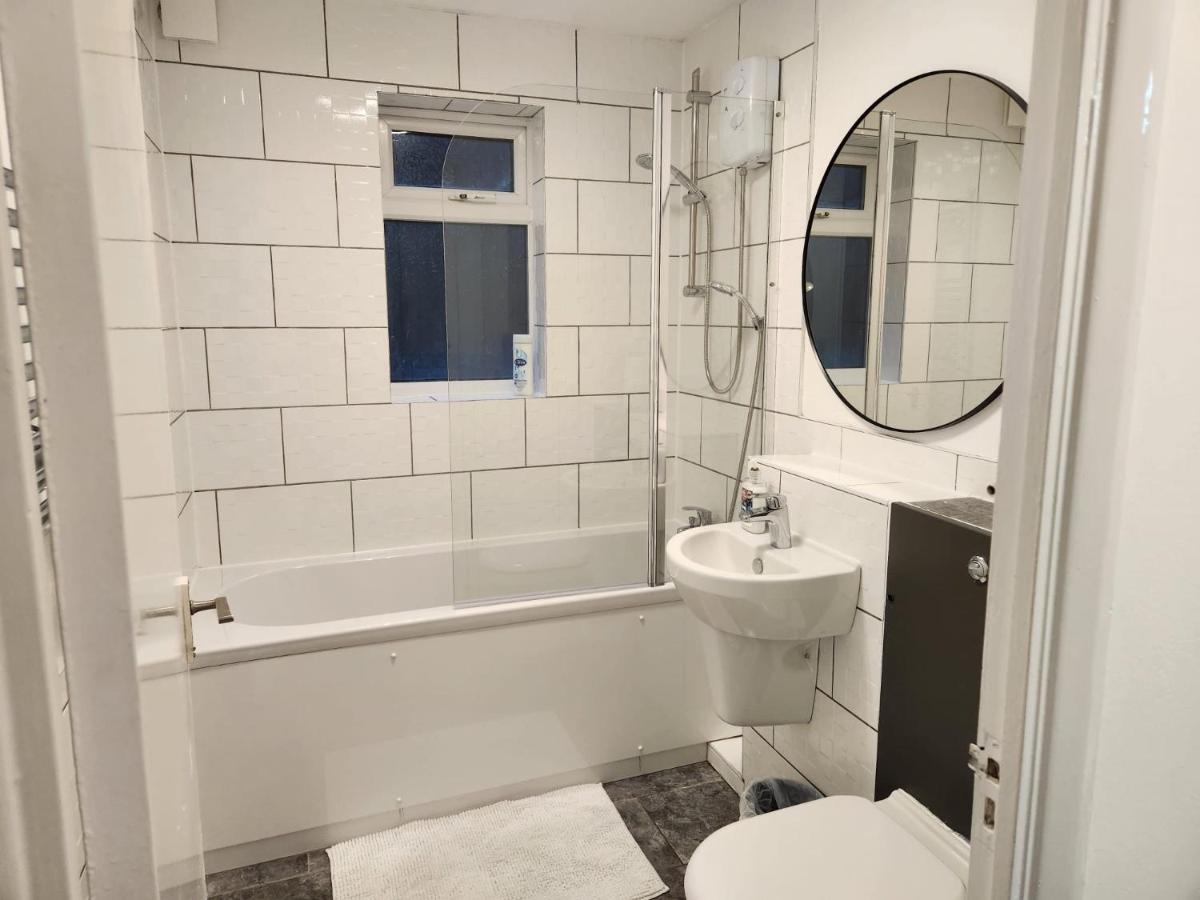 Apartment 1 Bedroom Service With Netflix